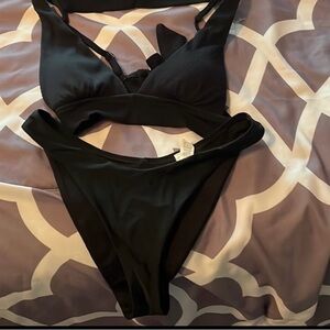 EDIT Aerie Bikini Small used in excellent condition. COMES WITH 1 TOP